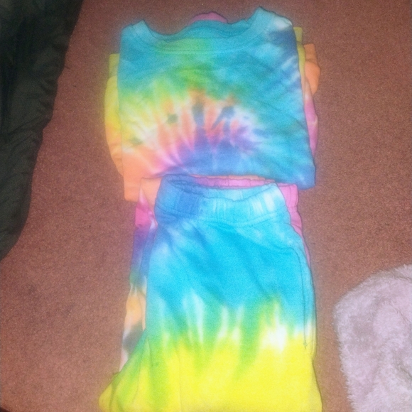 Kids Tie-Dye Matching Set - Picture 2 of 3